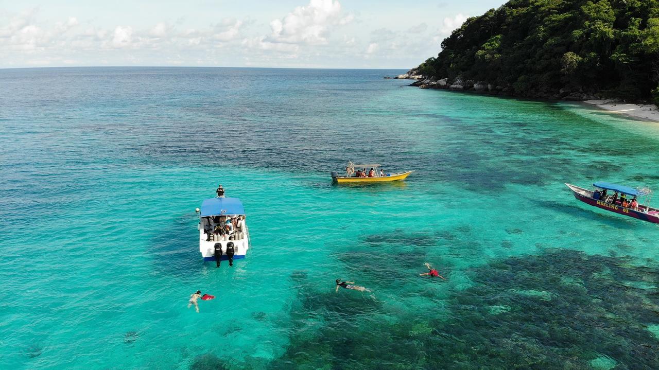 Aman Tioman Beach Resort Kampung Genting Eksteriør bilde